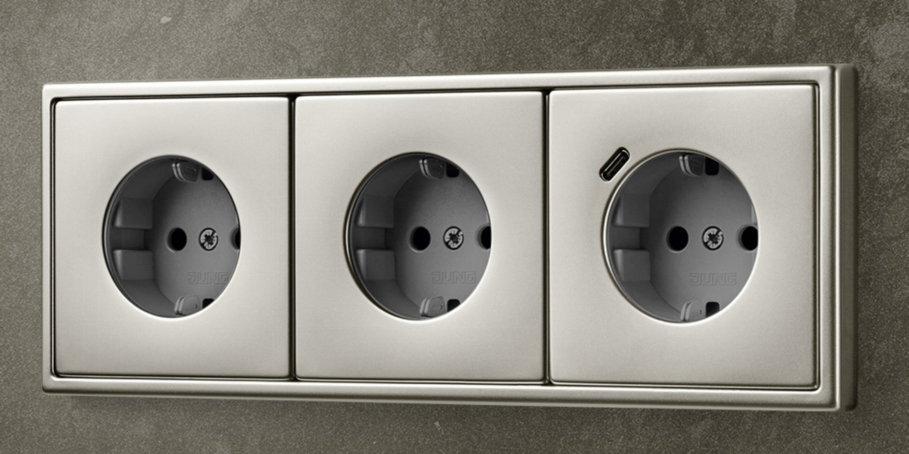 SCHUKO® Steckdosen mit USB bei O&M Elektropartner GbR in Waltershausen