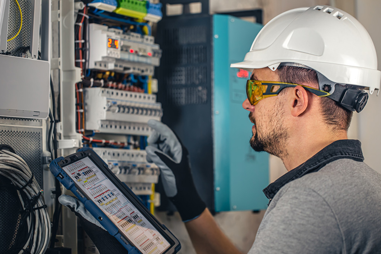 Industrie und Gewerbe bei O&M Elektropartner GbR in Waltershausen