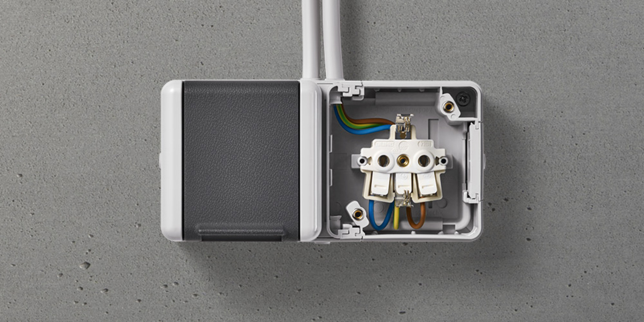 Doppelsteckdose mit Trennsteg bei O&M Elektropartner GbR in Waltershausen