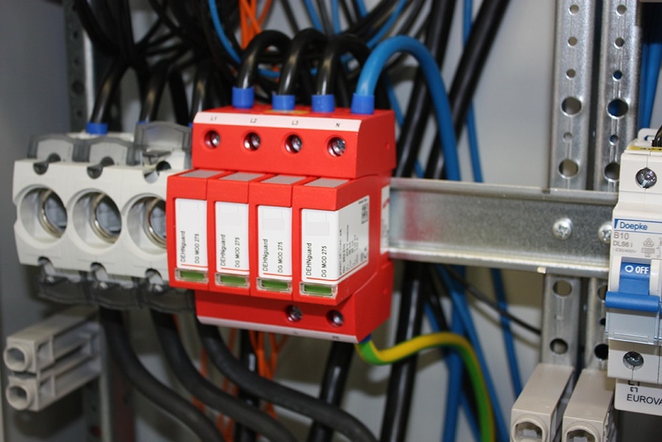 U berspannungsschutz bei O&M Elektropartner GbR in Waltershausen